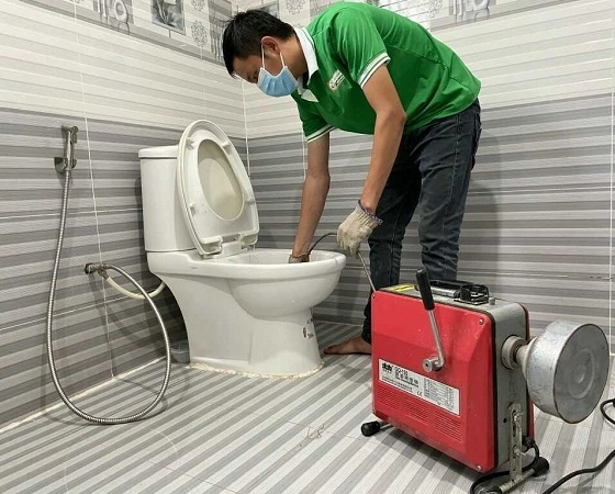 Kỹ thuật thông tắc bồn cầu tại huyện Sóc Sơn